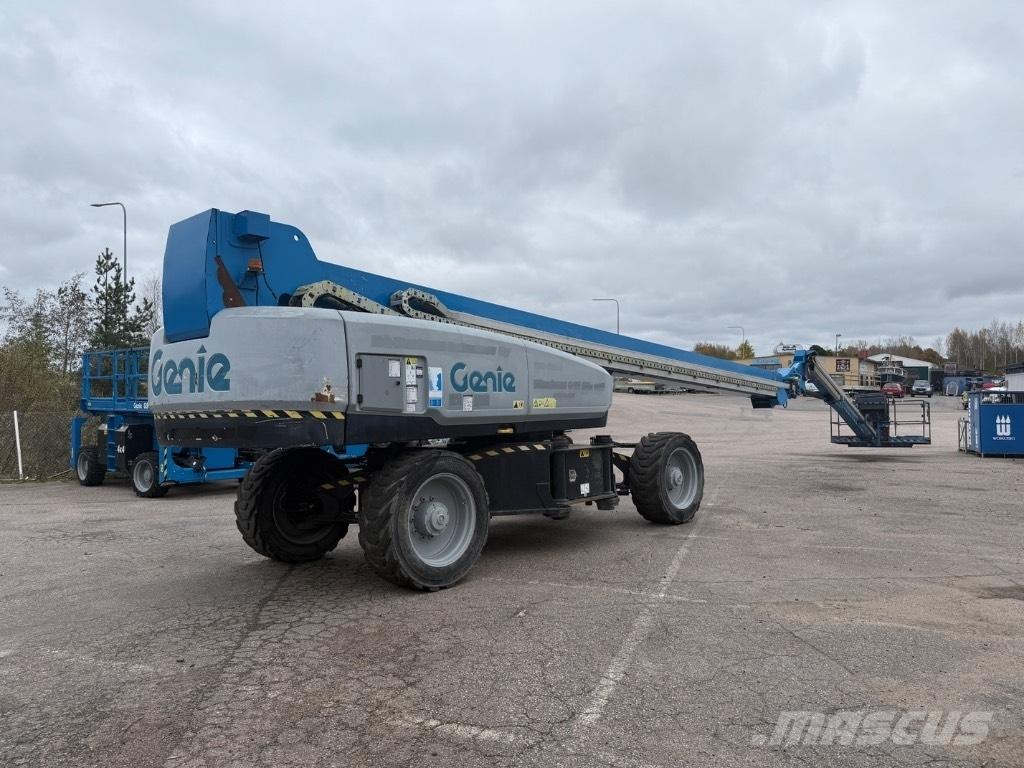 Genie SX 135 XC Gelenkteleskoparbeitsbühnen