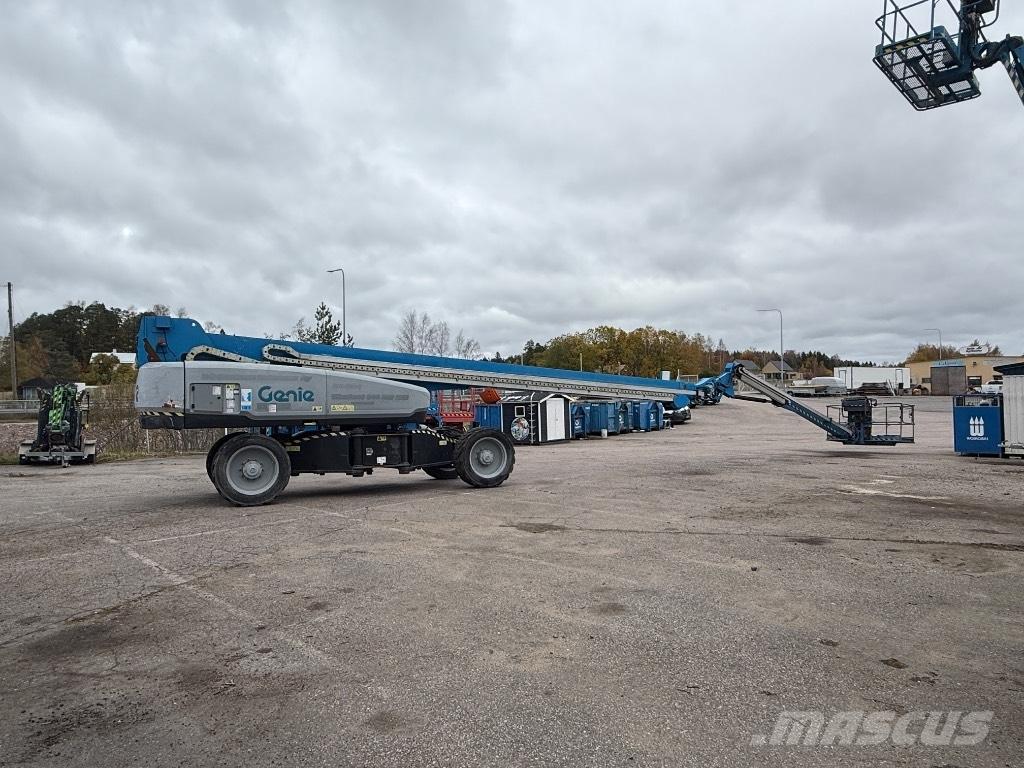 Genie SX 135 XC Gelenkteleskoparbeitsbühnen