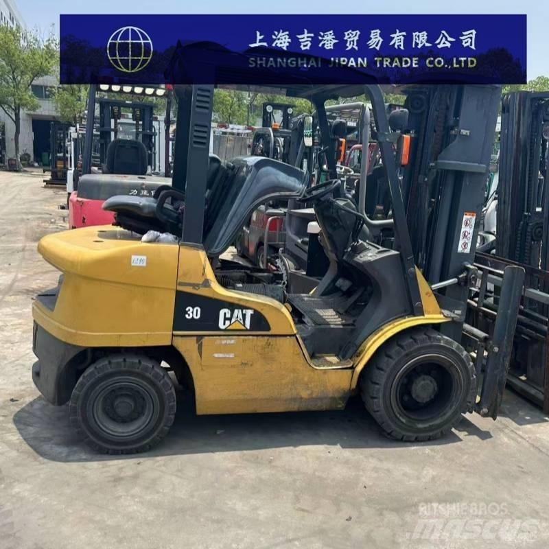 CAT DP 35 N Dieselstapler