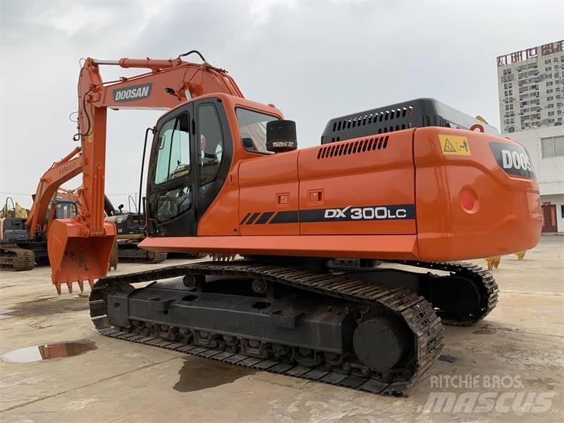 Doosan DX300 Raupenbagger