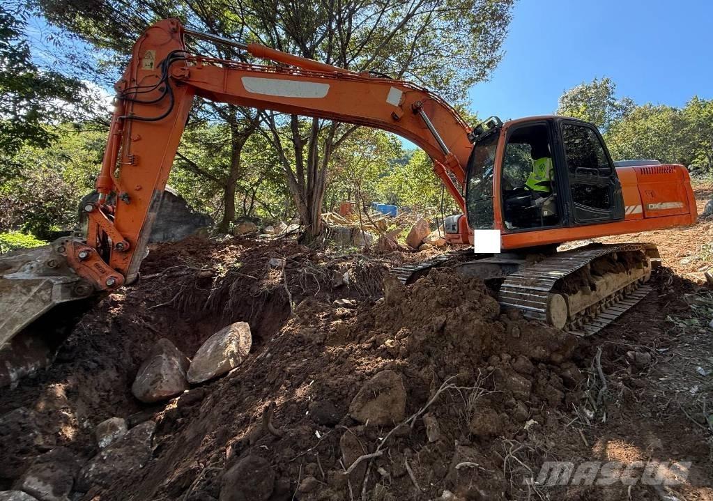 Doosan DX 220 LCA Raupenbagger