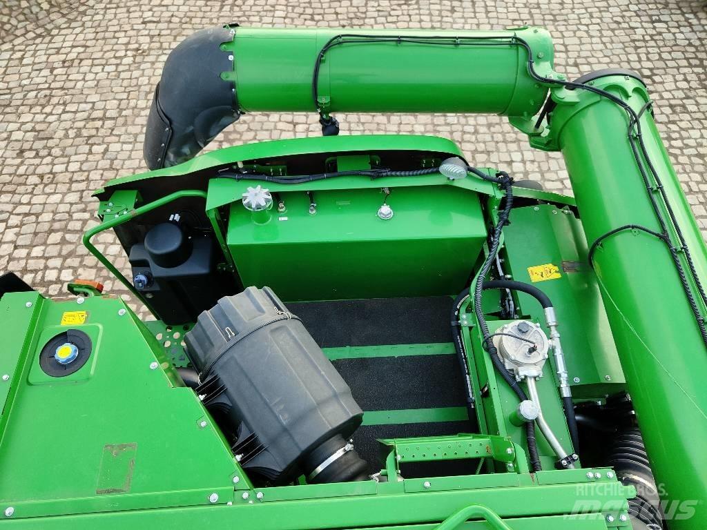 John Deere S 690 i Mähdrescher