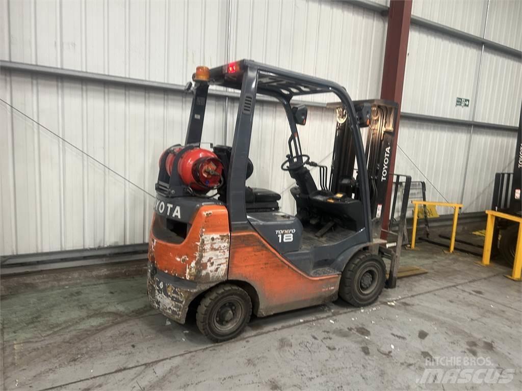Toyota 02-8FGF18 Gasstapler
