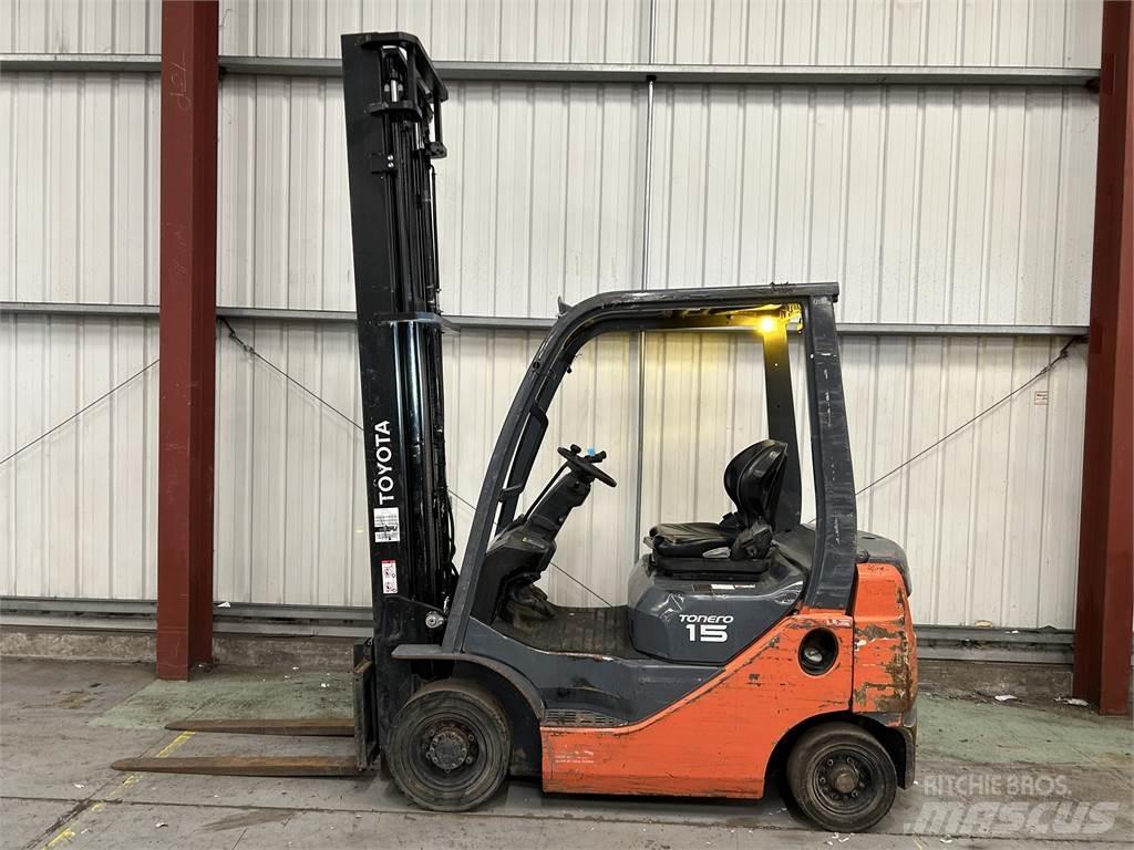 Toyota 02-8FDF15 Dieselstapler