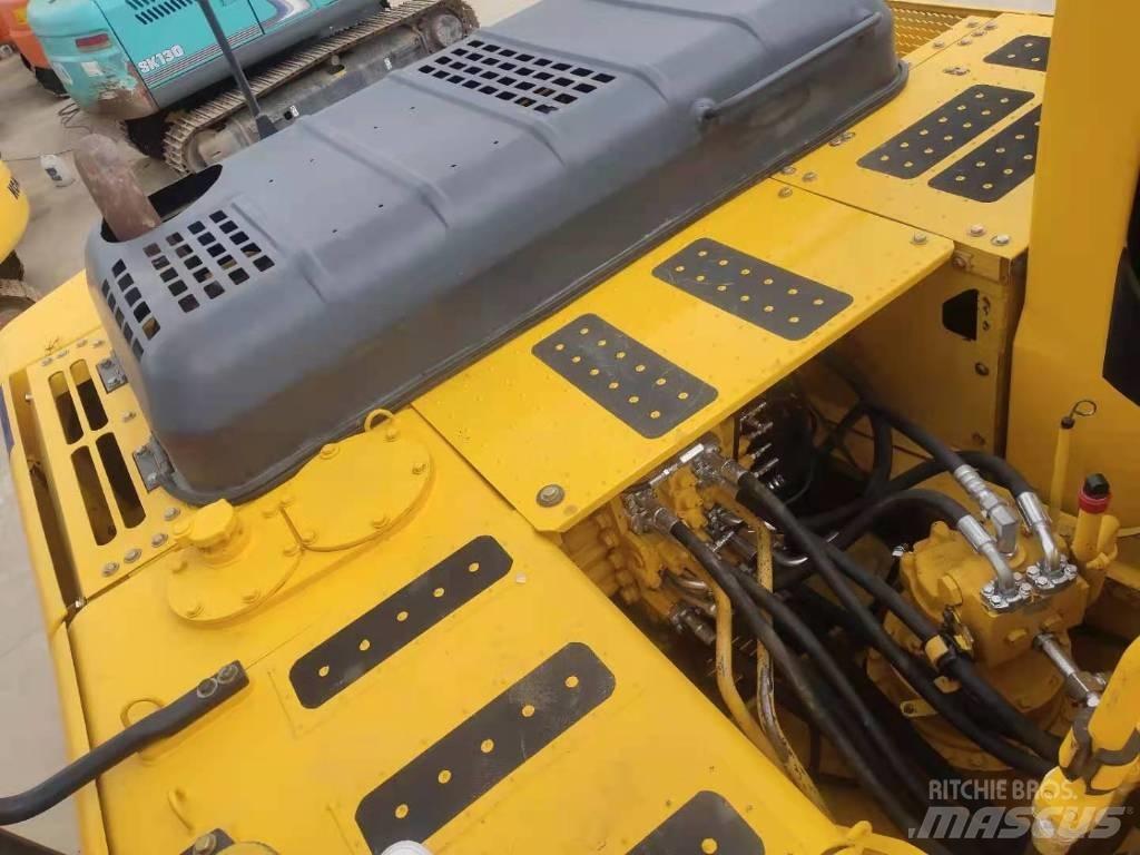 Komatsu 220-8 Raupenbagger