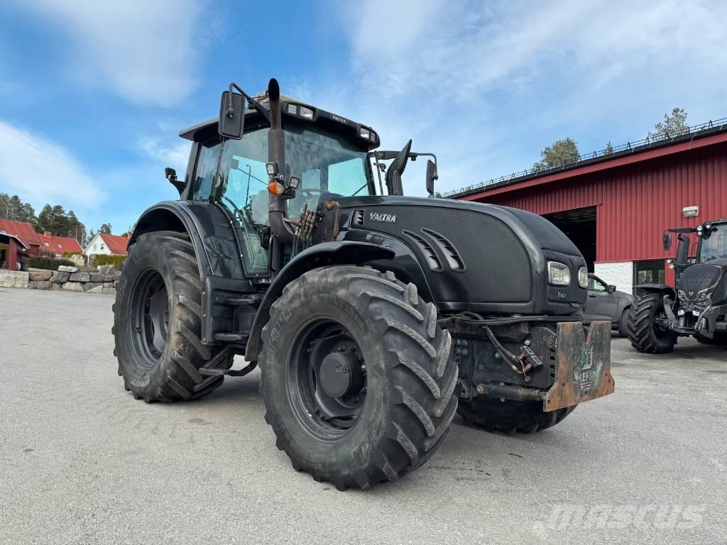 Valtra T 162 Traktoren