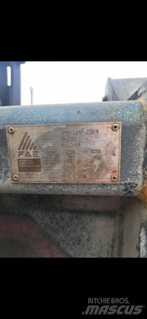 FAE UMM/S/HP- 225 Sonstige Forstmaschinen