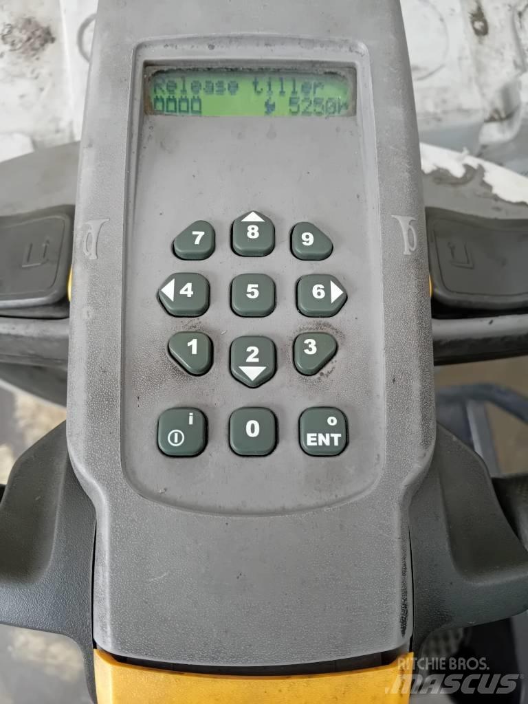 UniCarriers PMR 200F Gabelstapler mit Fahrerstand