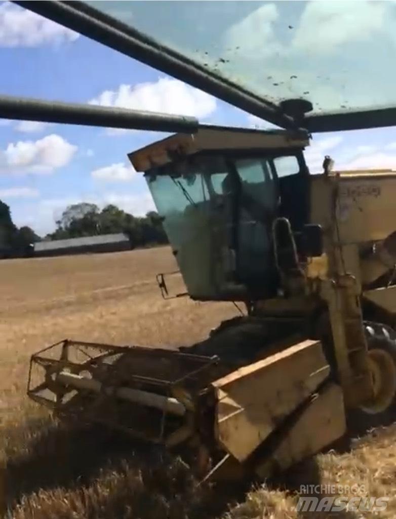 New Holland 8060 Mähdrescher