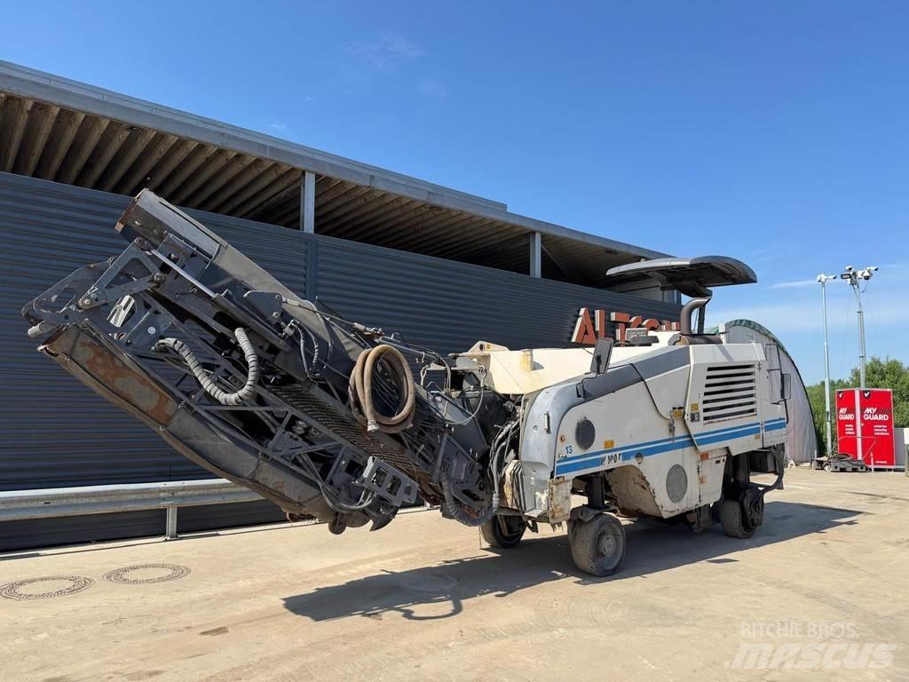 Wirtgen W 100 F Asphaltfräsen