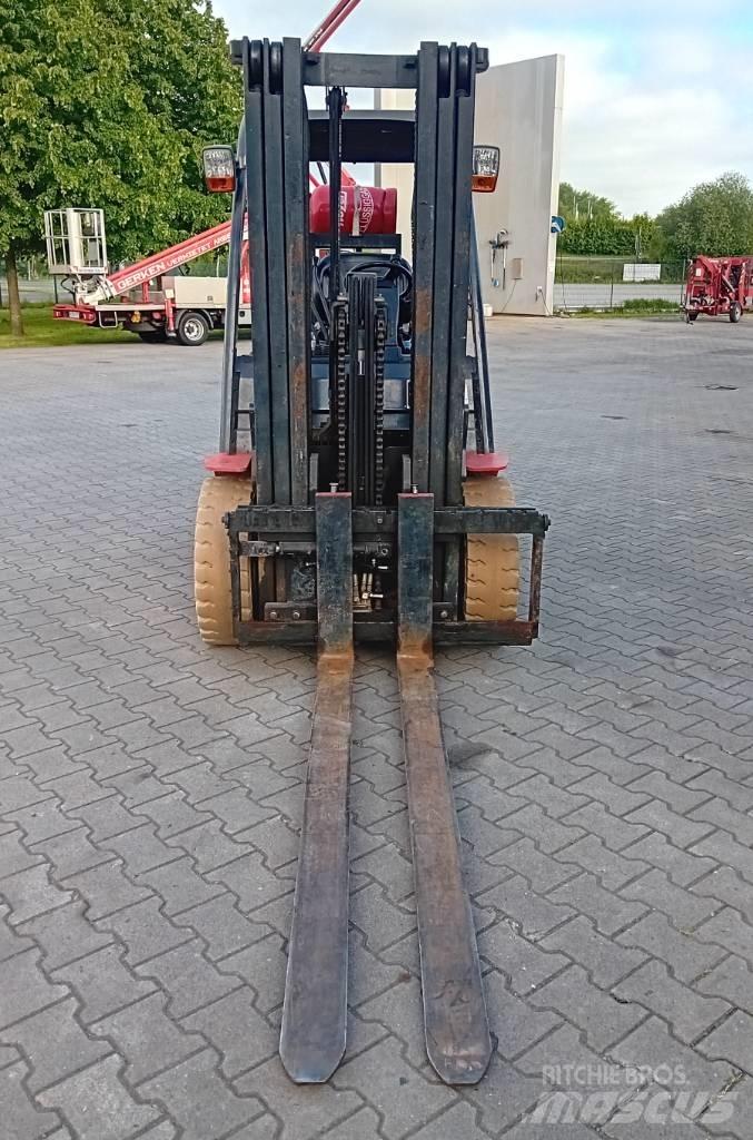 Manitou MI 30 G Gasstapler