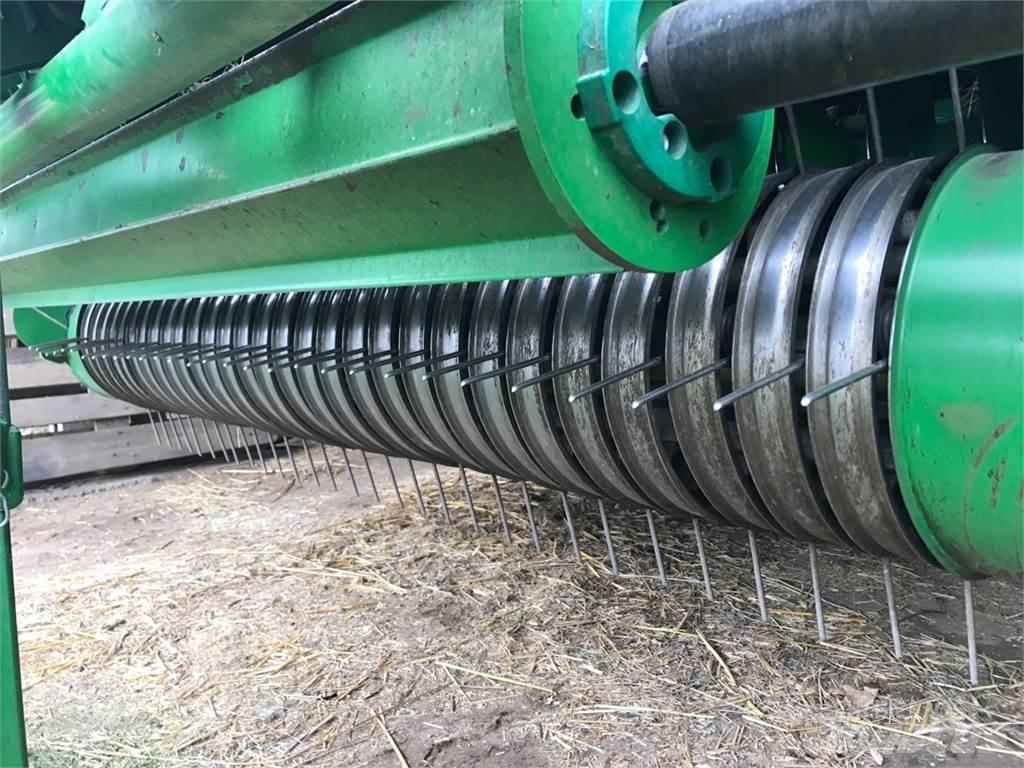 John Deere 990 Rundballenpressen