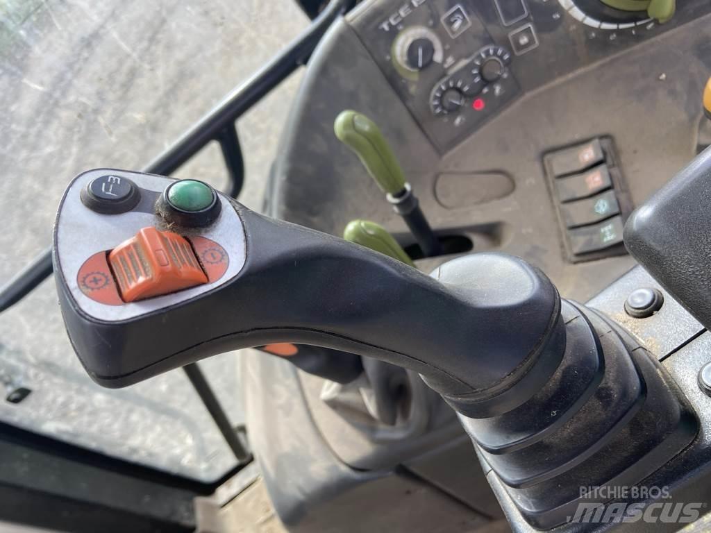 CLAAS ARION 420 Traktoren
