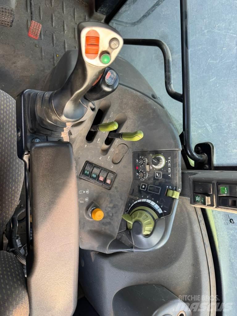 CLAAS ARION 420 Traktoren