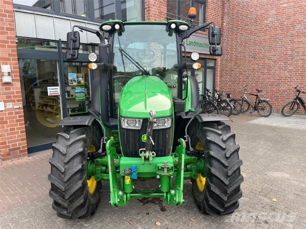 John Deere 5100R Traktoren