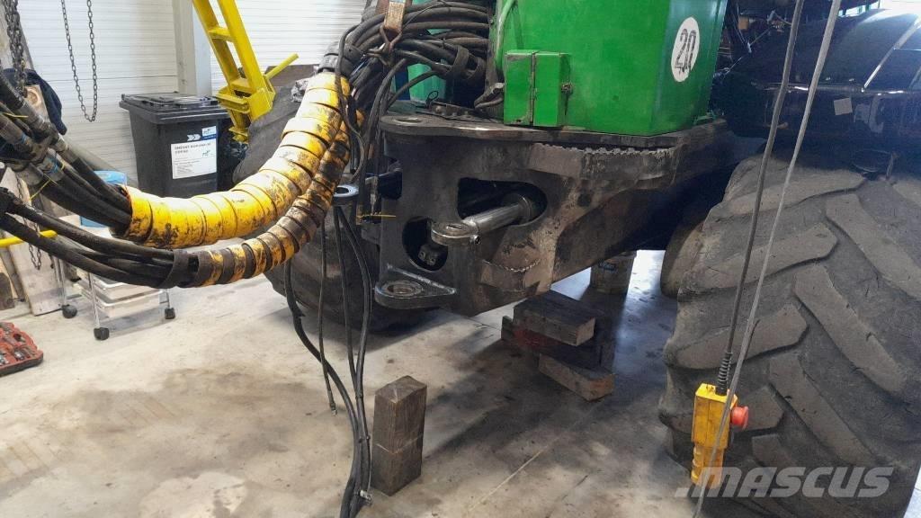 John Deere 1110 D Forwarder