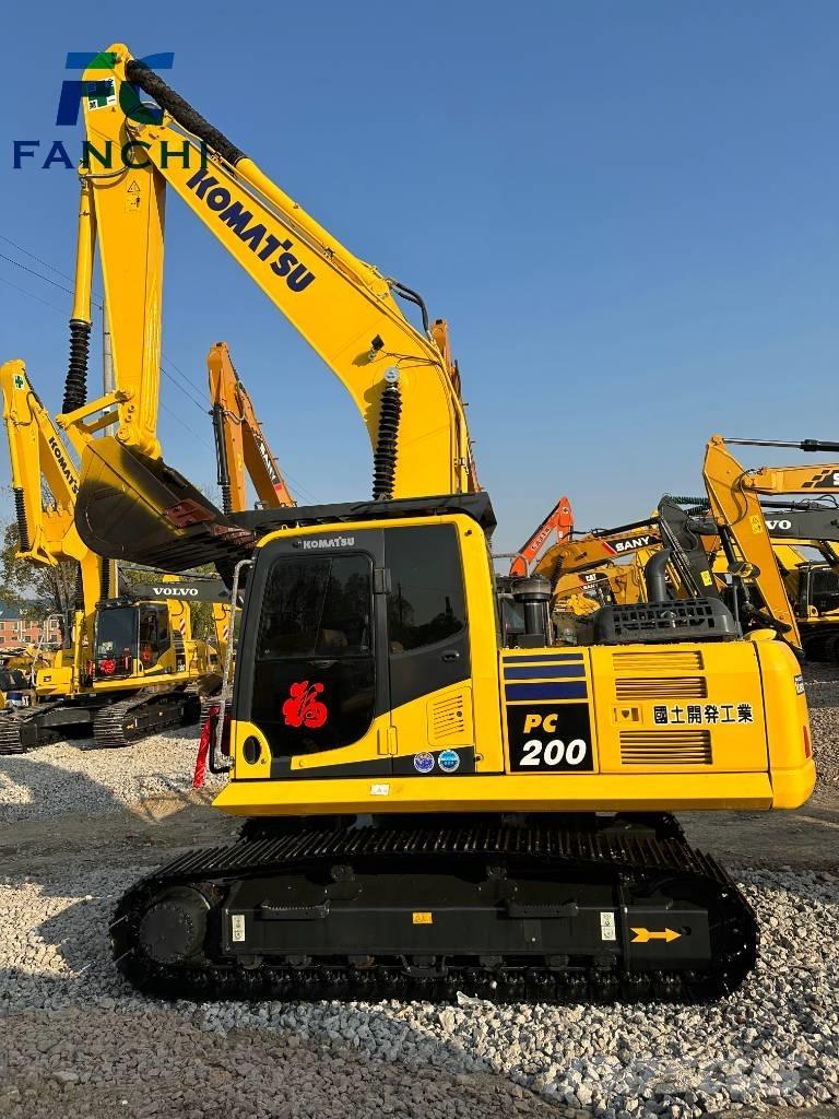Komatsu PC 200-8 Raupenbagger