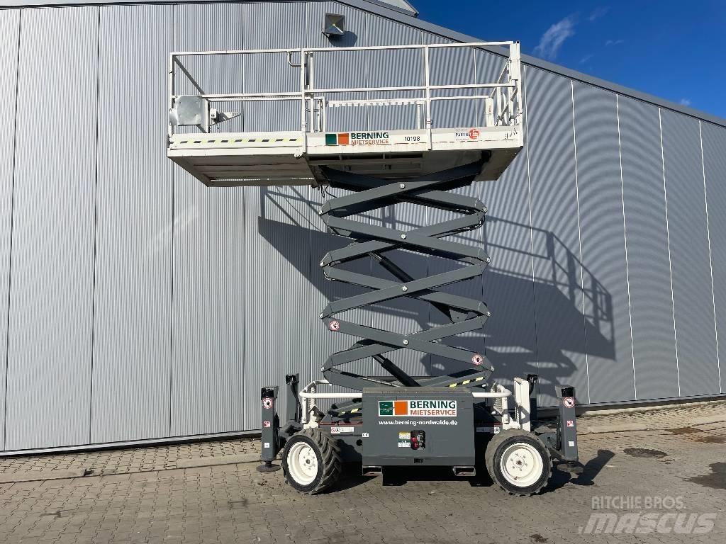 SkyJack SJ 6832 RTE Scheren-Arbeitsbühnen