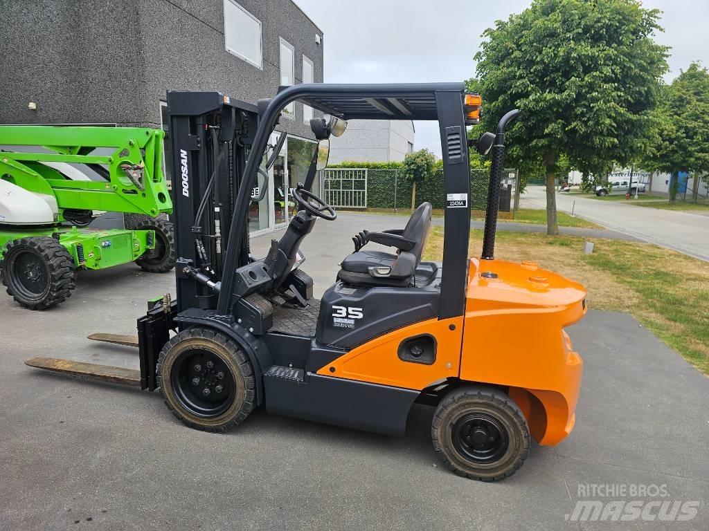Doosan D 35 S-7 Dieselstapler