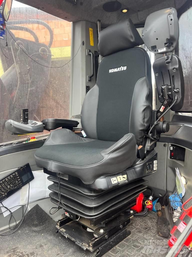Komatsu 931 XC Harvester