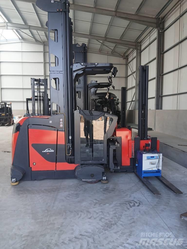 Linde K 10 Schmalgangstapler