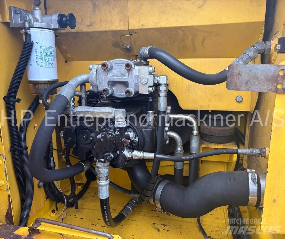 New Holland E 135 B Raupenbagger