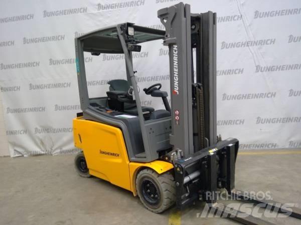 Jungheinrich EFG 320 Elektrostapler