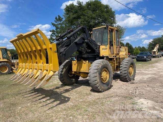 CAT IT 28 B Radlader