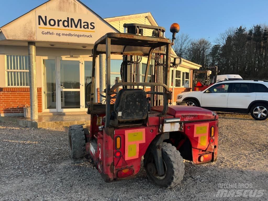 Moffett M4 25.3 Dieselstapler