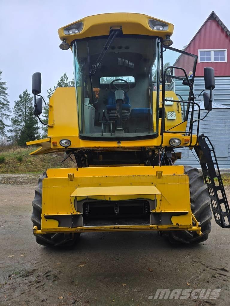 New Holland TC 5050 Mähdrescher