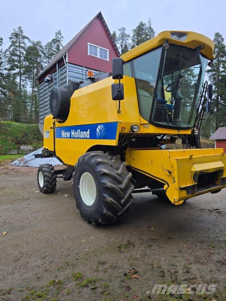 New Holland TC 5050 Mähdrescher