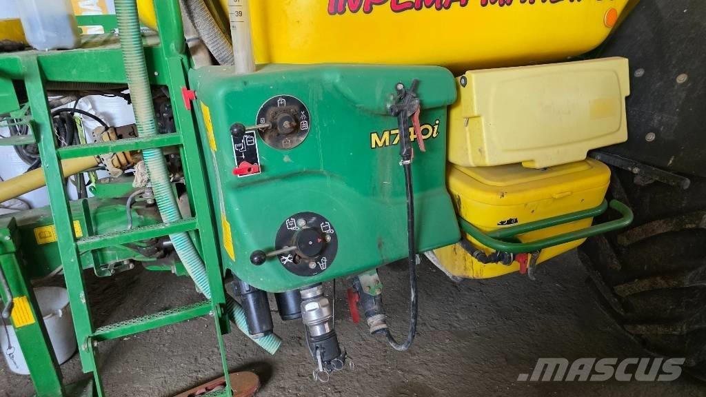 John Deere M 740 i Anhängespritzen
