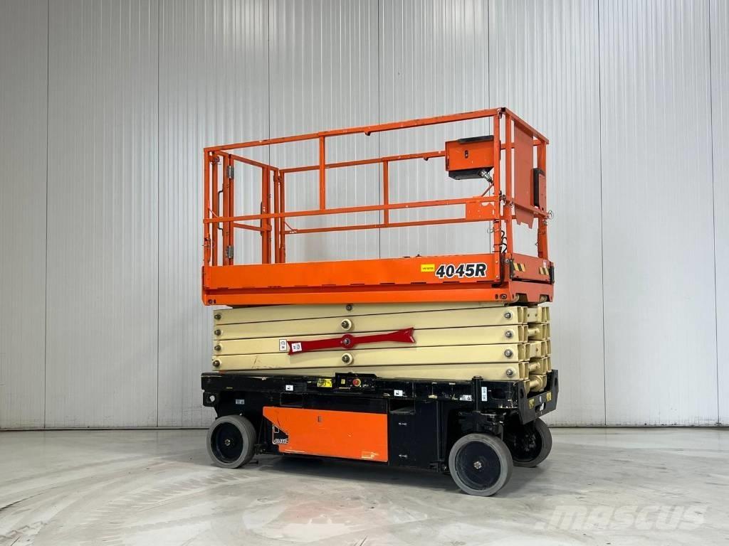 JLG 4045R Scheren-Arbeitsbühnen