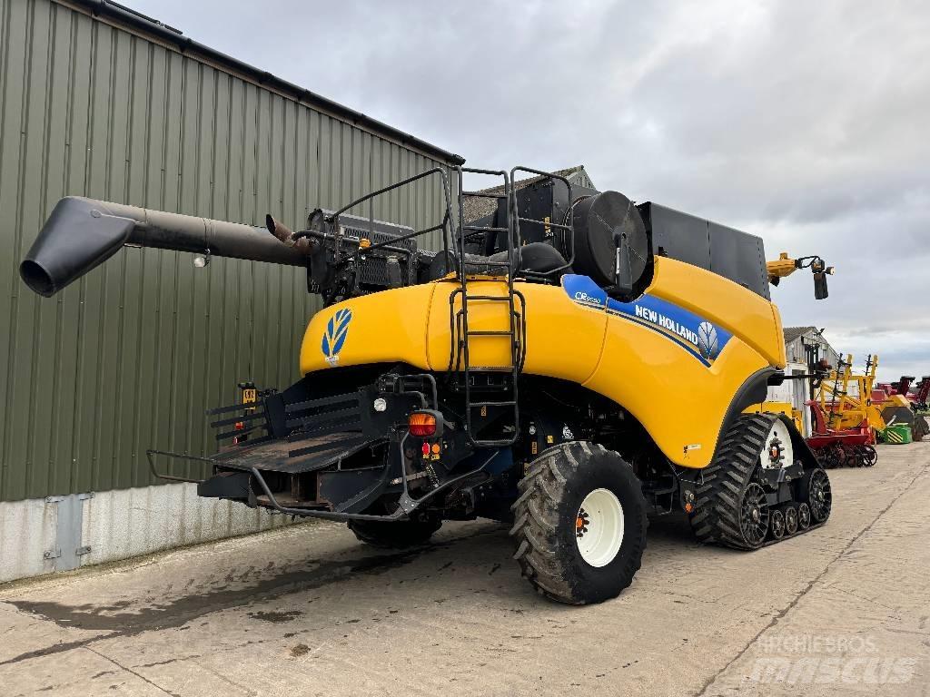 New Holland CR 9090 Mähdrescher