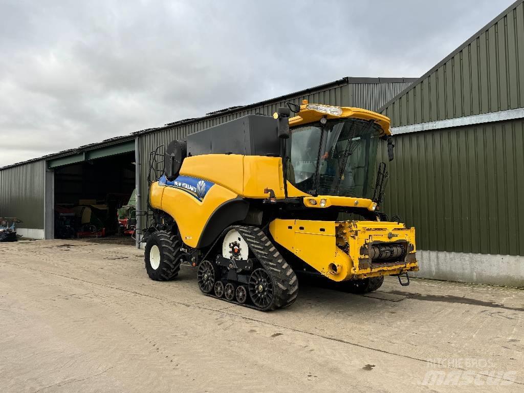 New Holland CR 9090 Mähdrescher