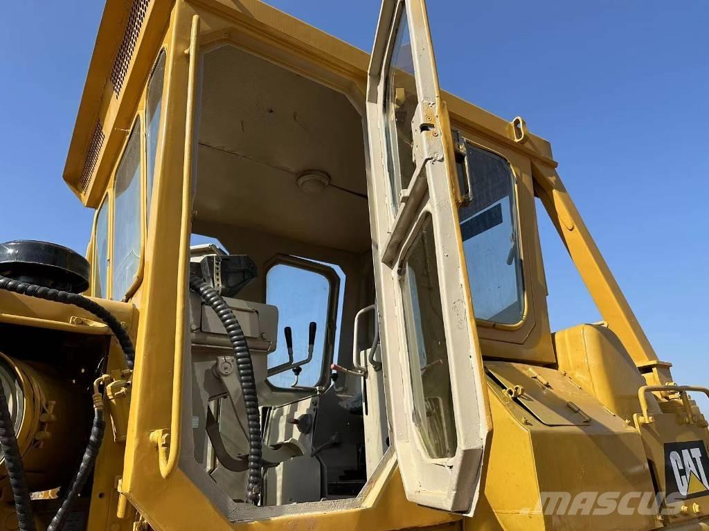 CAT D 8 K Bulldozer