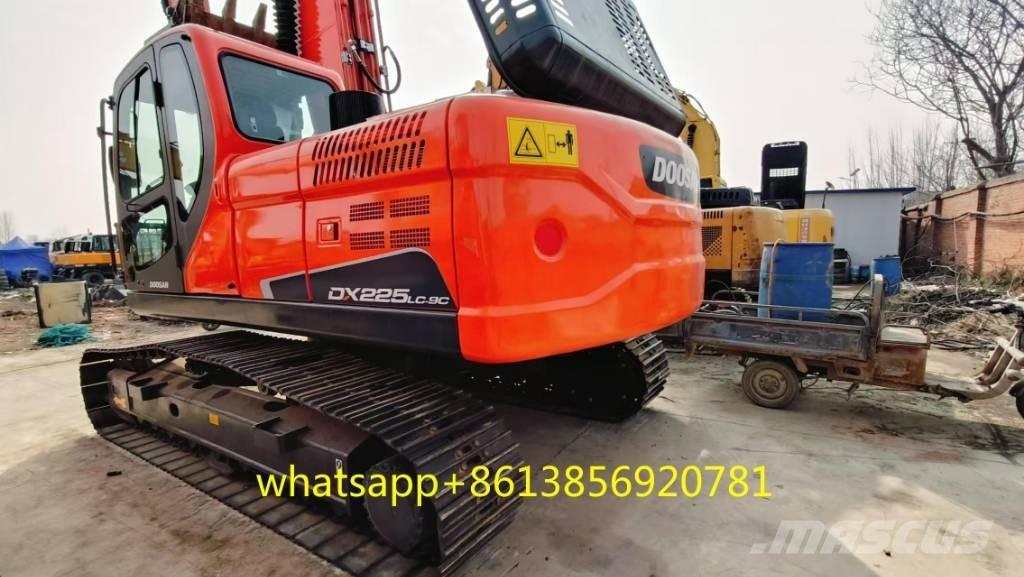Doosan DX 225 Raupenbagger