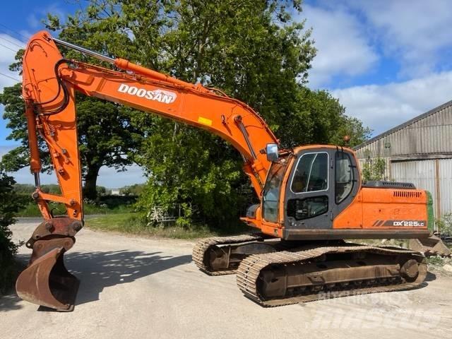 Doosan DX 225 LC Raupenbagger