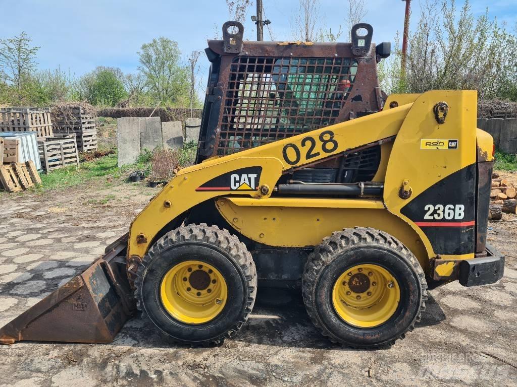 CAT 236 B Minilader