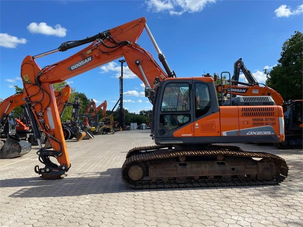 Doosan DX235LC-5 Raupenbagger