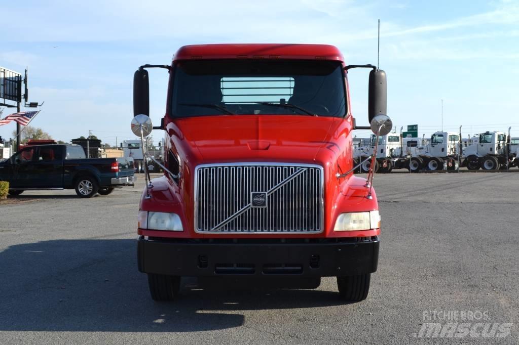 Volvo VNM 42 T200 Sattelzugmaschinen