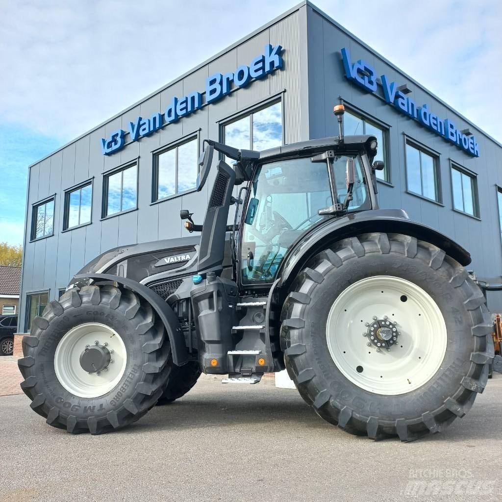 Valtra Q 305 DEMO Traktoren