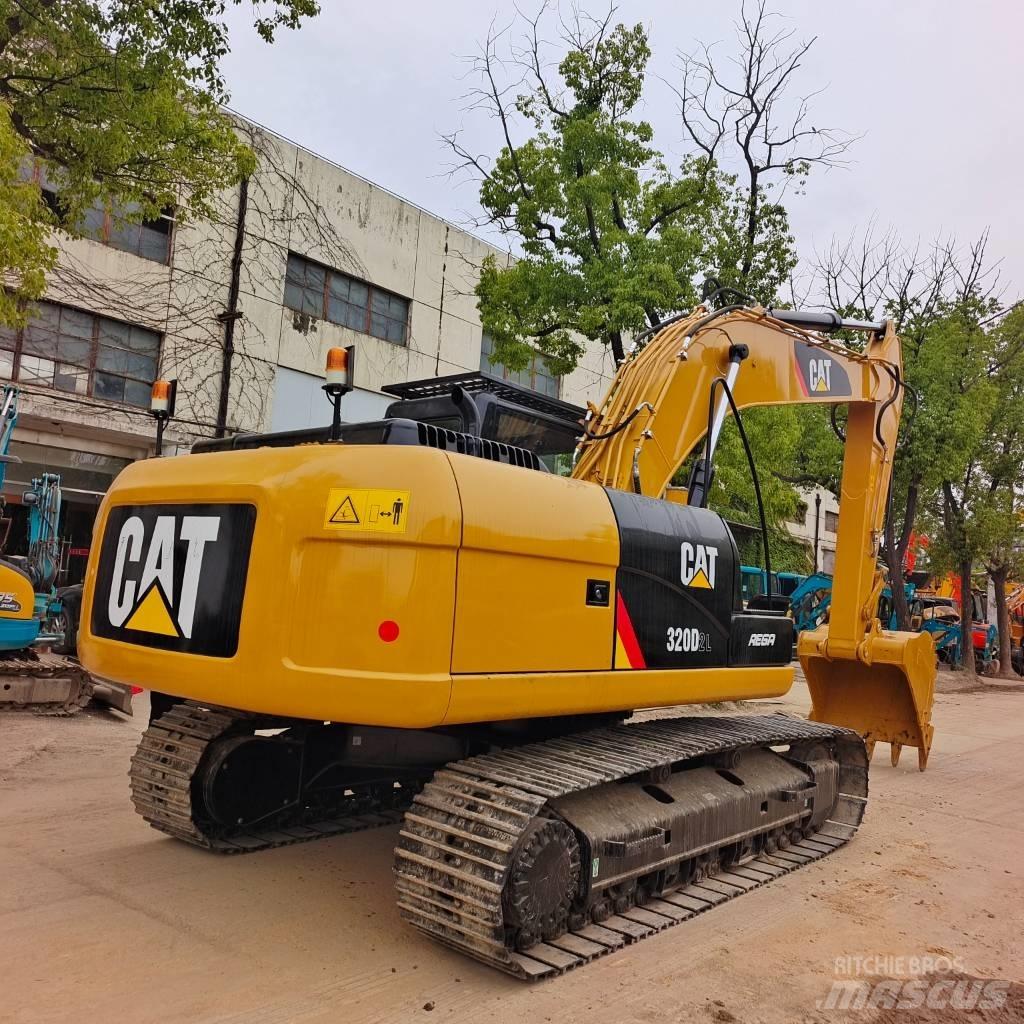 CAT 320 D2L Raupenbagger