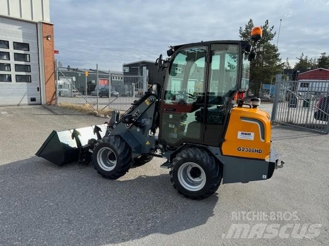 GiANT G2300 HD Minilader