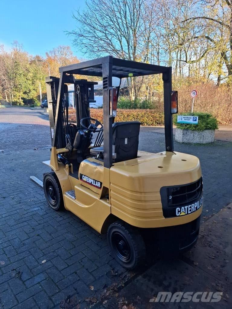 CAT DP25 Heftruck Dieselstapler