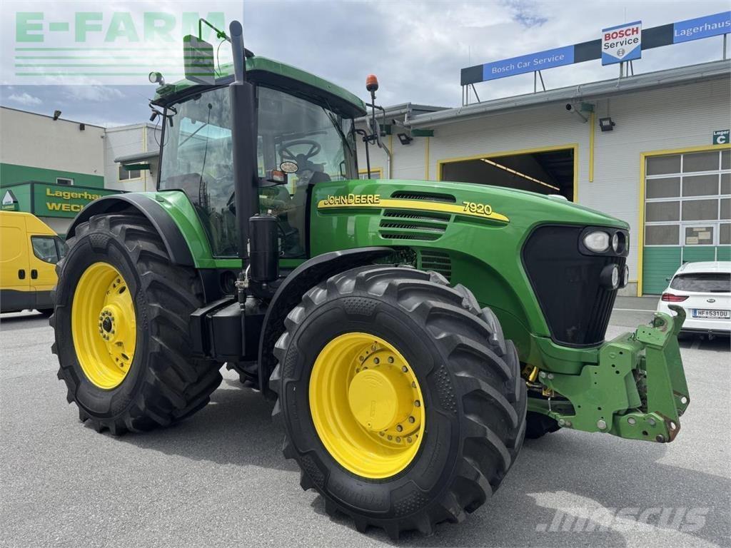 John Deere 7920 Traktoren
