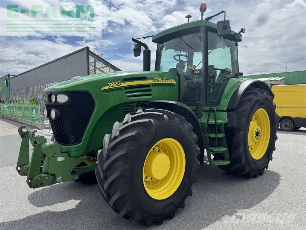 John Deere 7920 Traktoren