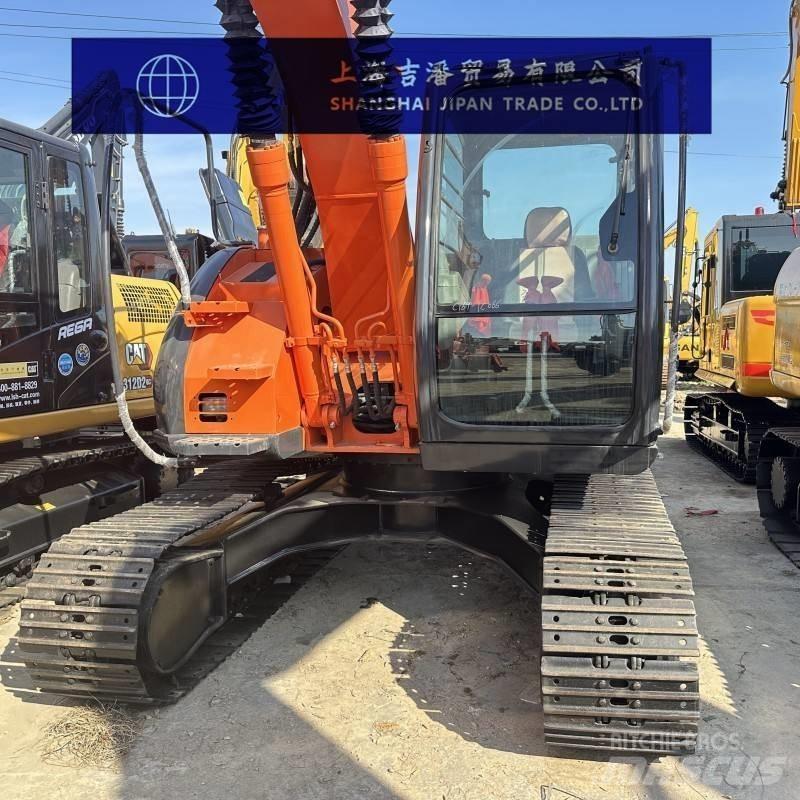 Hitachi ZX 135 Raupenbagger