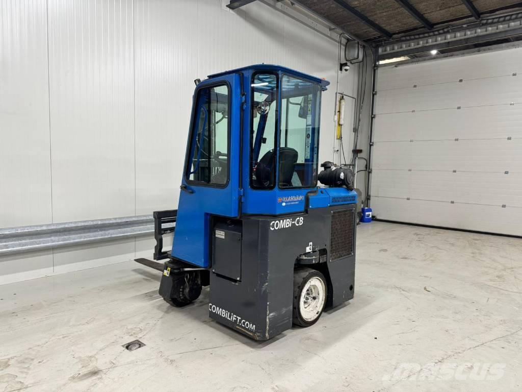 Combilift C3000CB Seitenstapler