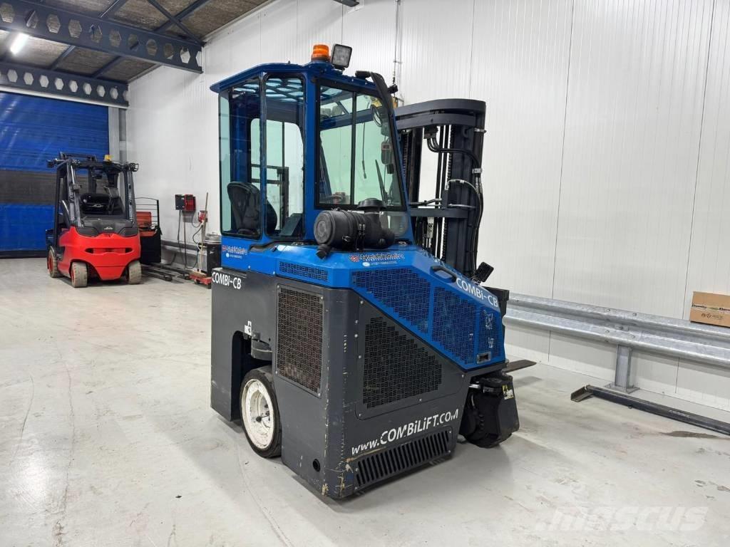 Combilift C3000CB Seitenstapler